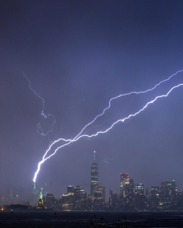 New York City landmarks struck by lightning Jarastyle travel