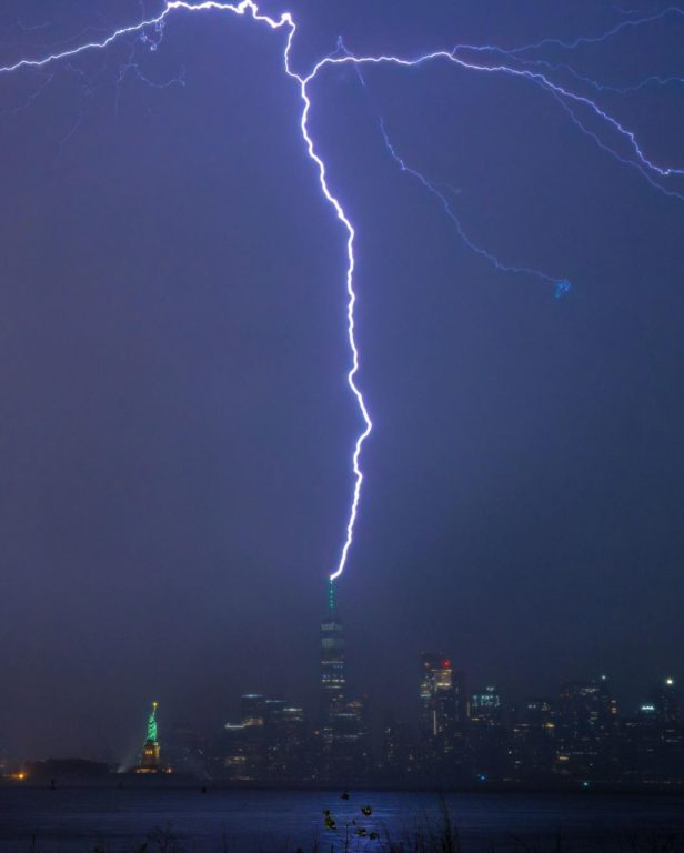 New York City landmarks struck by lightning Jarastyle travel