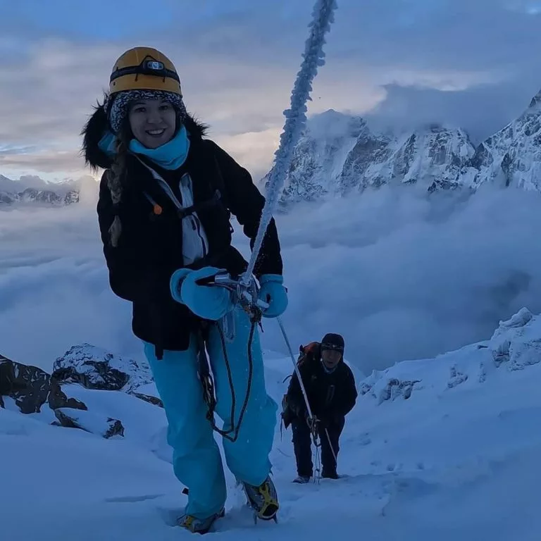 Dr Gabriella Nel becomes youngest South African and medical doctor to summit Everest Jarastyle travel