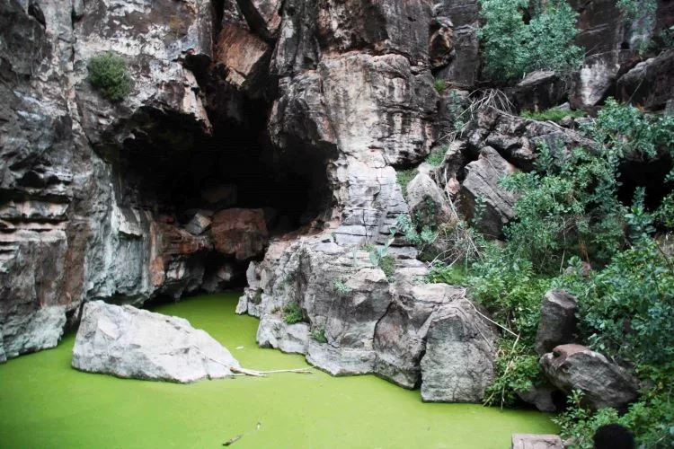 Boesmansgat Sinkhole - Places to visit in Kuruman