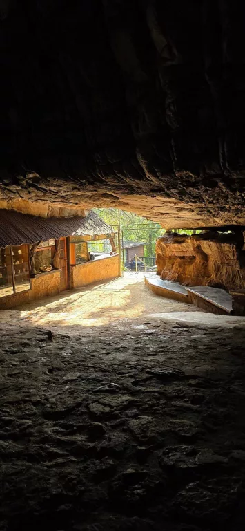 Sudwala Caves Entrance